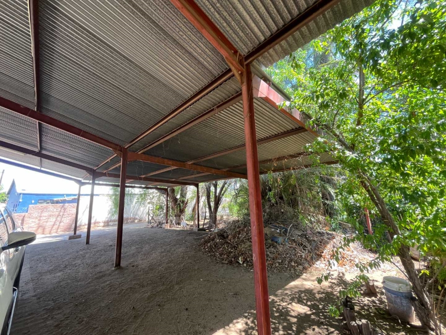 3 Bedroom Property for Sale in Kanoneiland Northern Cape